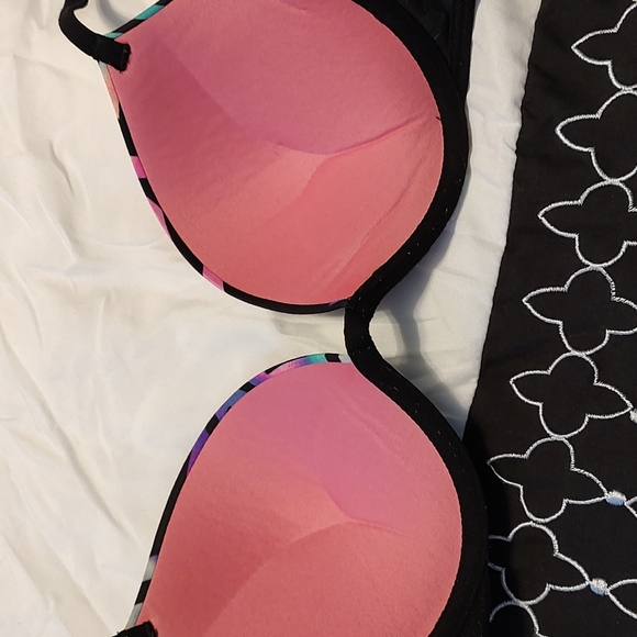 💕 EUC PINK by VS Ladie's Wear Everywhere Super Push Up Bra, Multicolor T-Shirt - Picture 8 of 11